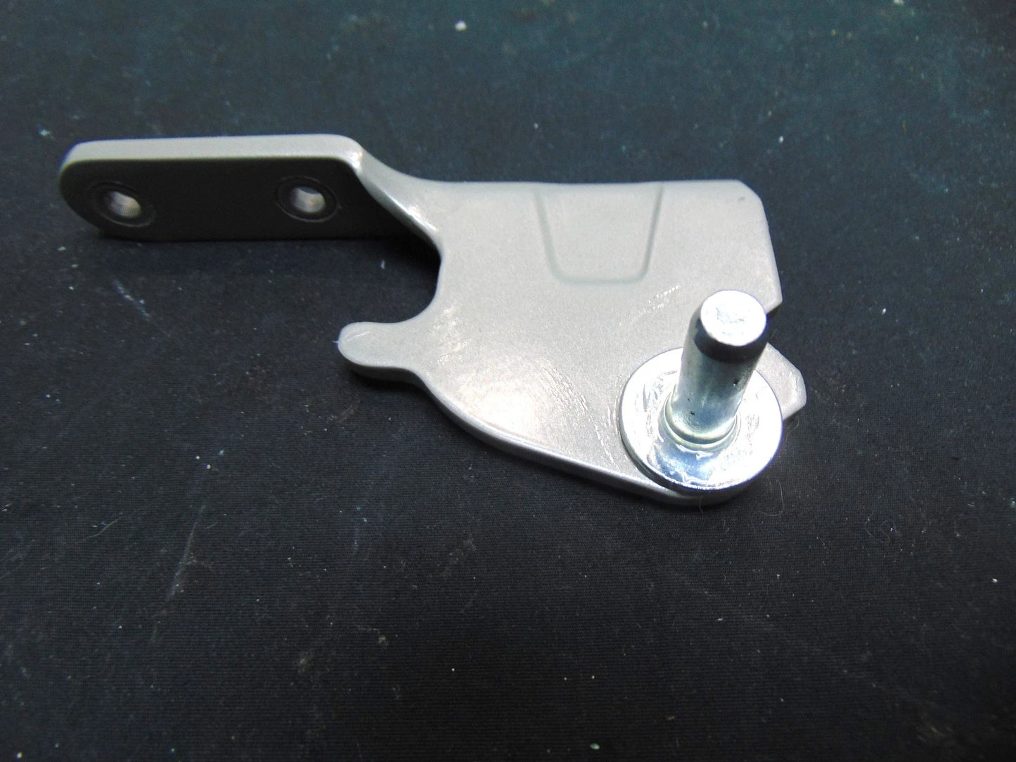 Ge Middle Hinge - Right - WR13X45005