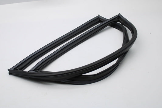 Magic Chef Refrigerator Freezer Door Gasket (Black) CTB1822VRB00