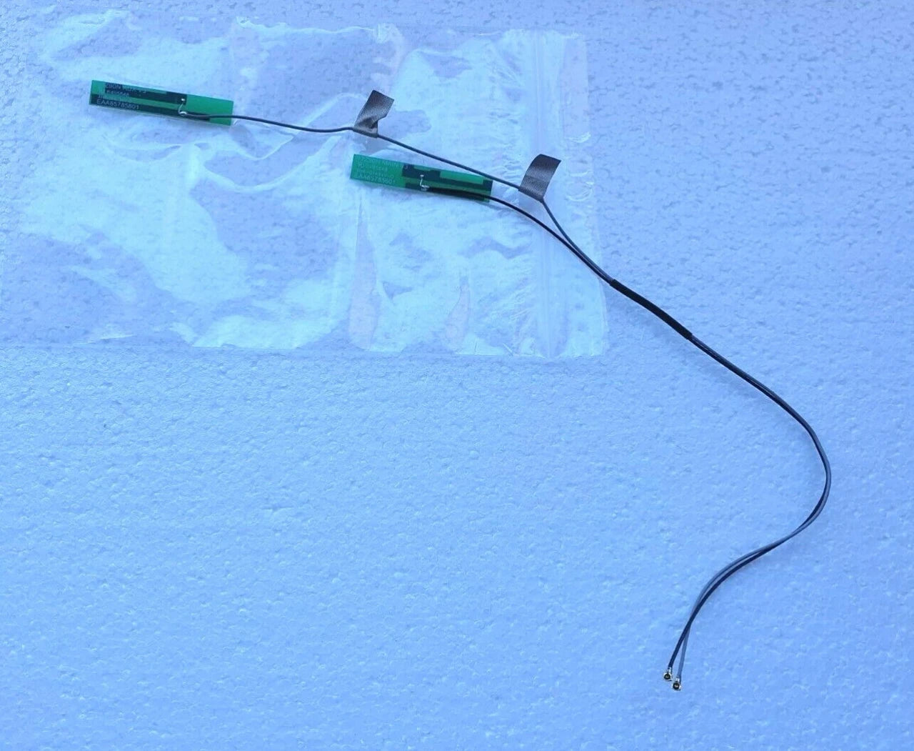 LG Antenna Assembly - EAA65785801