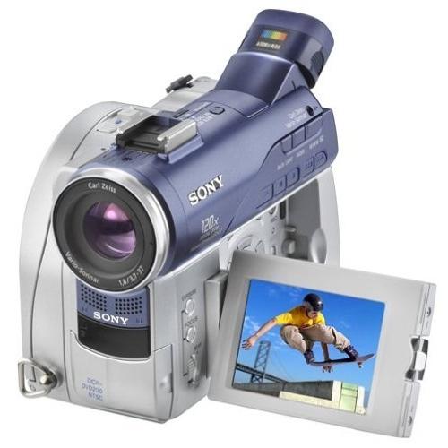 Sony DCRDVD200 DVD HandycamÂ® Camcorder
