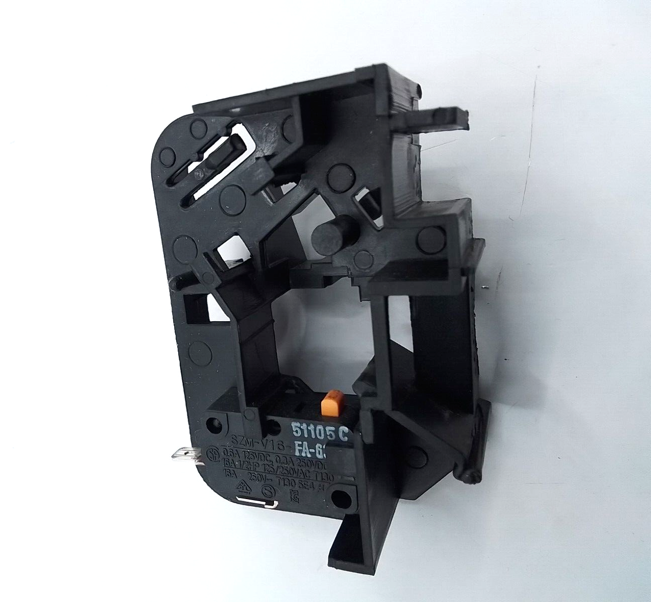 LG Part# 3501W1A029H Locker Holder Assembly - Genuine OEM