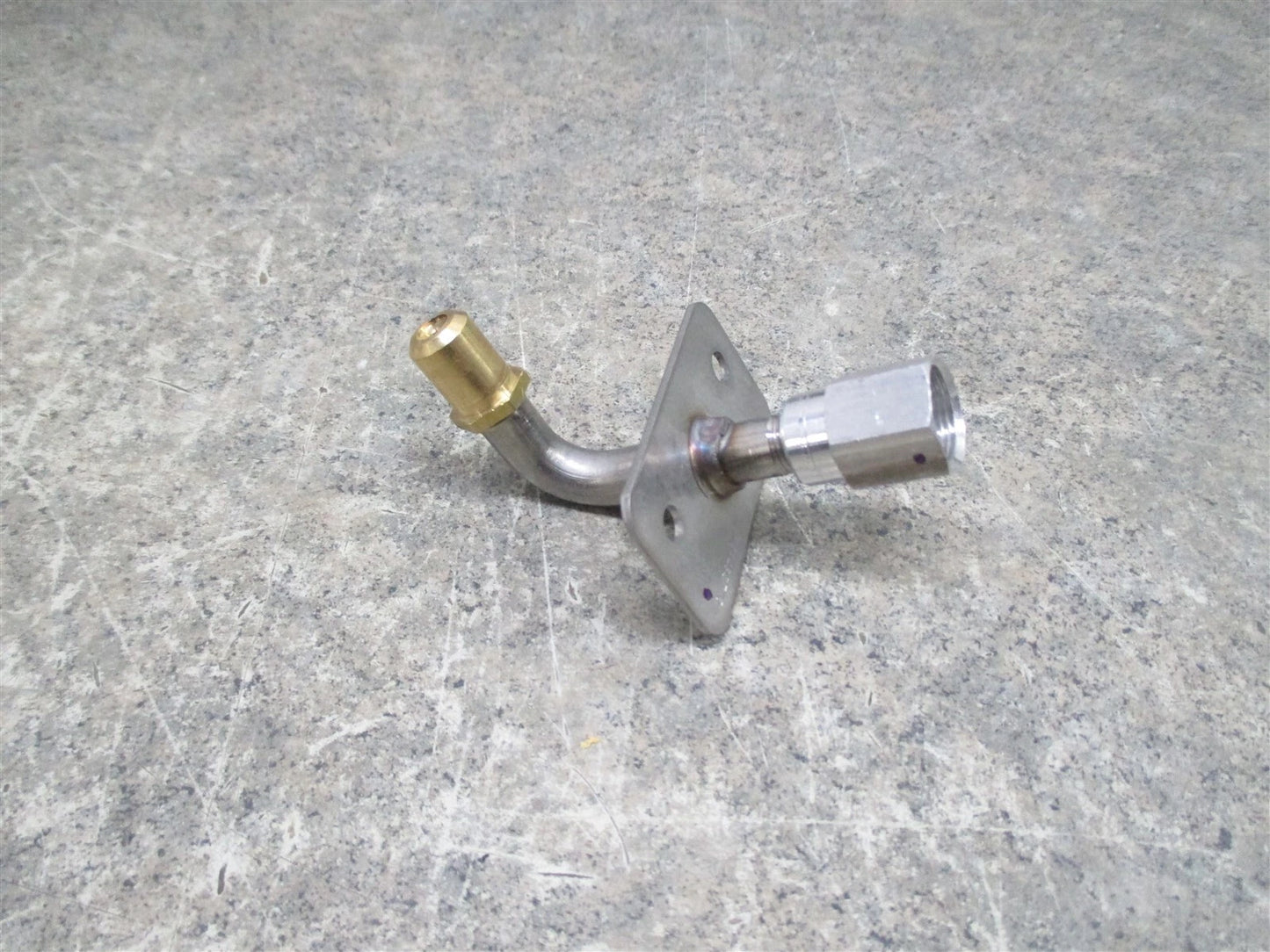 Whirlpool Fitting Broiler W11435700