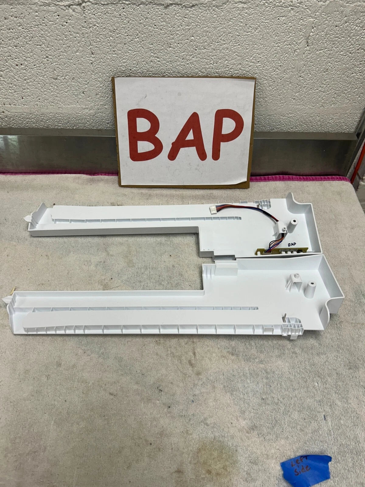 LG Guide Assembly,Rail - AEC73317742